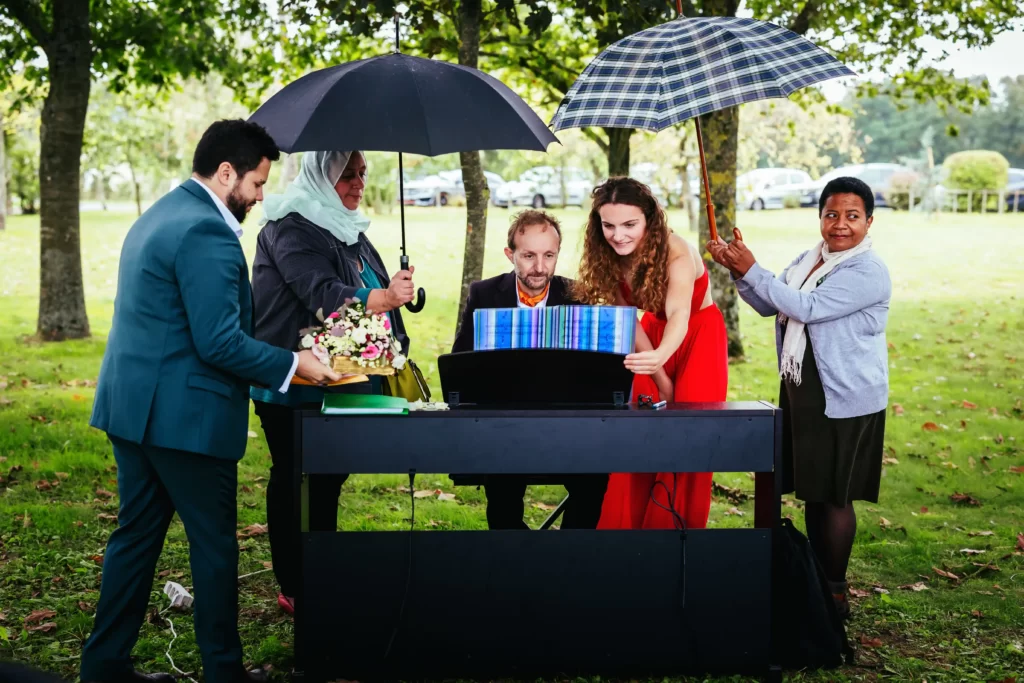 Musique mariage cérémonie laïque sous la pluie