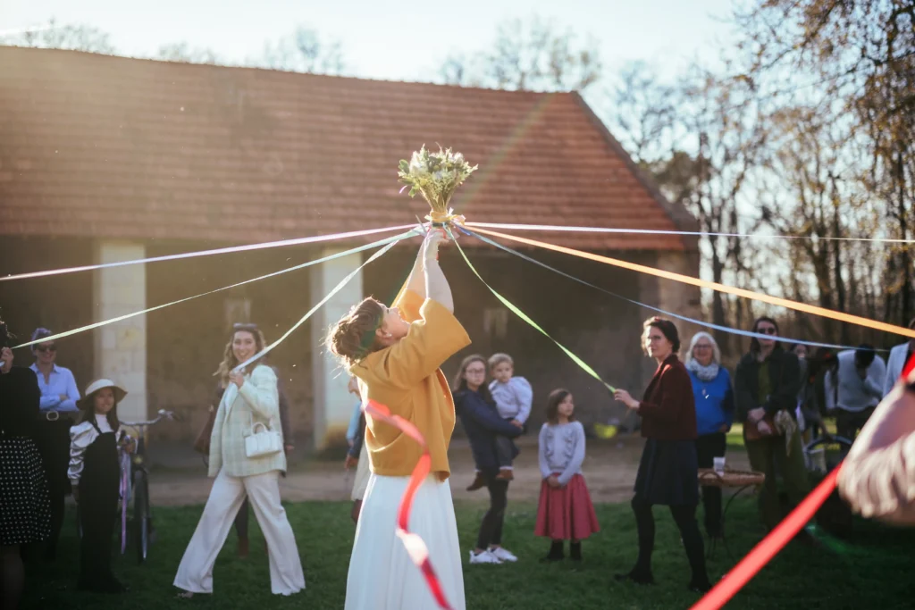 Jeu du ruban lors d'un mariage au domaine du Marchais Bouchet