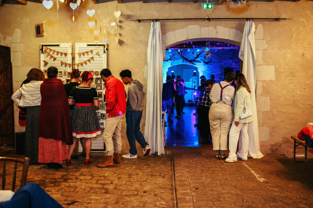 Soirée de mariage vintage au domaine du Marchais Bouchet